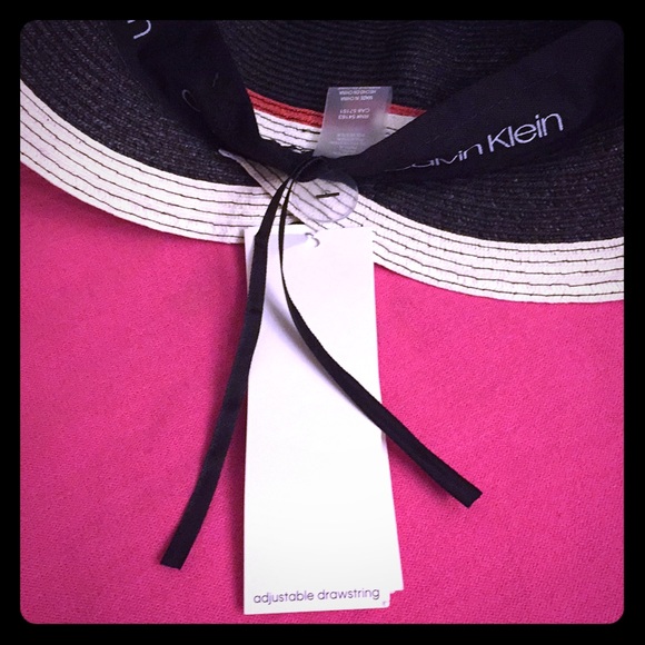 ONLY 1! Calvin Klein Straw Sun Hat - Picture 9 of 11